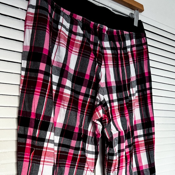 Victoria’s Secret | Plaid Pajama Pants SHORT inseam - Picture 6 of 6